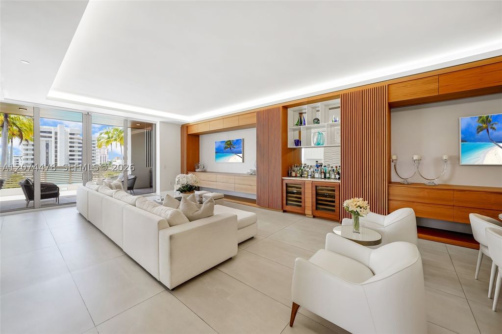 515 Valencia Ave 601, Coral Gables, FL 33134