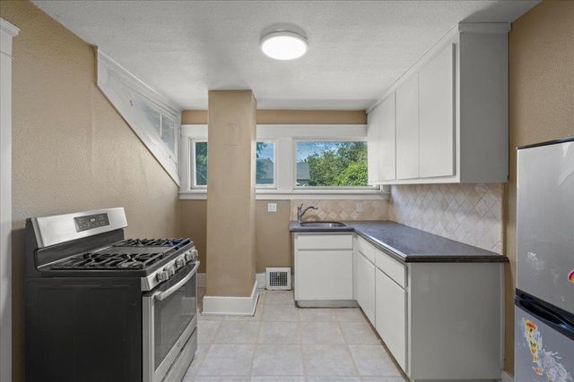 111 5th Street, Gilroy, CA 95020