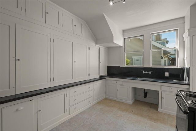 111 5th Street, Gilroy, CA 95020