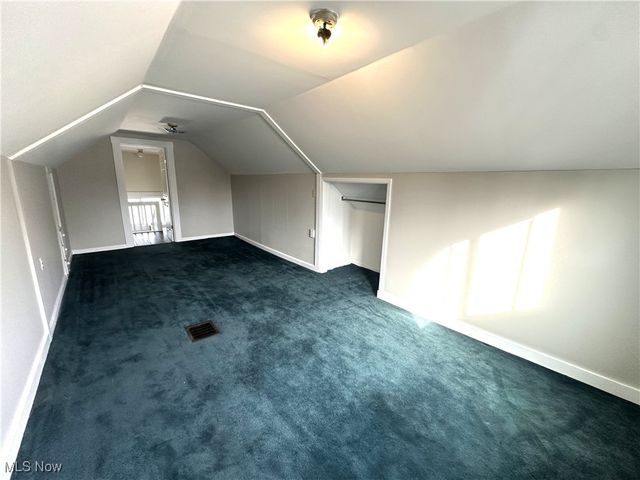 4270 Valley Road, Cleveland, OH 44109