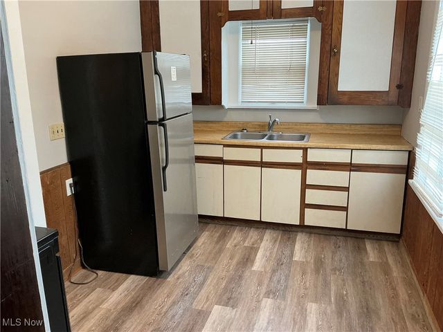 4270 Valley Road, Cleveland, OH 44109