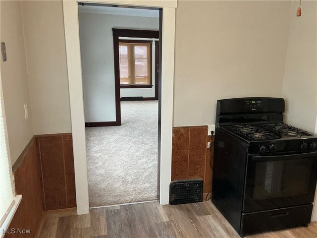 4270 Valley Road, Cleveland, OH 44109