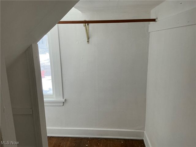 4270 Valley Road, Cleveland, OH 44109