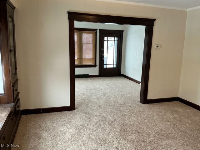 4270 Valley Road, Cleveland, OH 44109