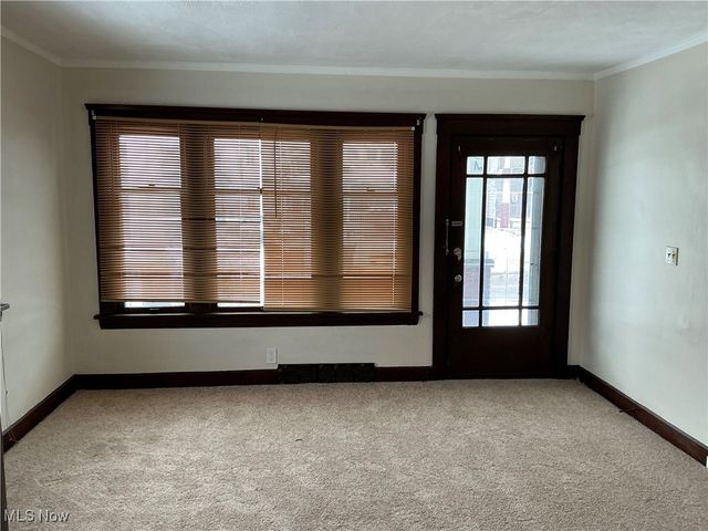 4270 Valley Road, Cleveland, OH 44109