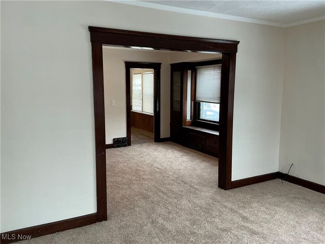 4270 Valley Road, Cleveland, OH 44109