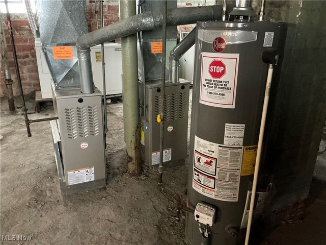 4270 Valley Road, Cleveland, OH 44109