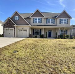 3413 Summer Cove Drive, Fayetteville, NC 28306