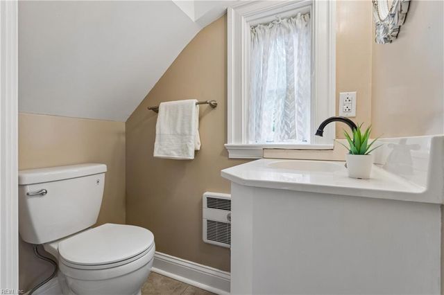 60 Main ST, Newport News, VA 23601