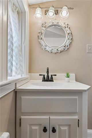 60 Main ST, Newport News, VA 23601