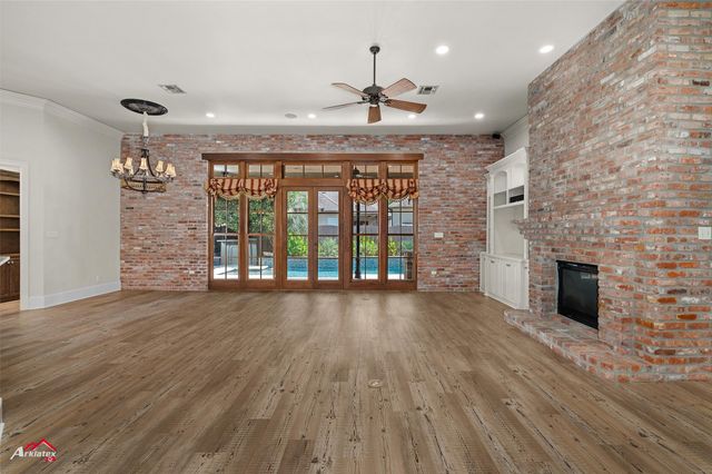105 Calais Court, Bossier City, LA 71111