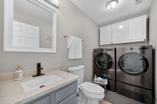 5015 71st Street, Urbandale, IA 50322