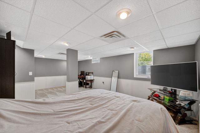 5015 71st Street, Urbandale, IA 50322