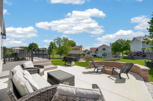 5015 71st Street, Urbandale, IA 50322