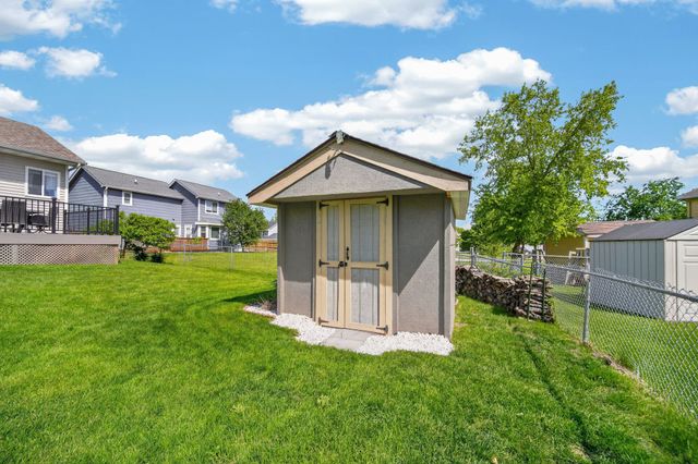5015 71st Street, Urbandale, IA 50322