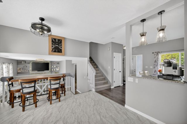 5015 71st Street, Urbandale, IA 50322