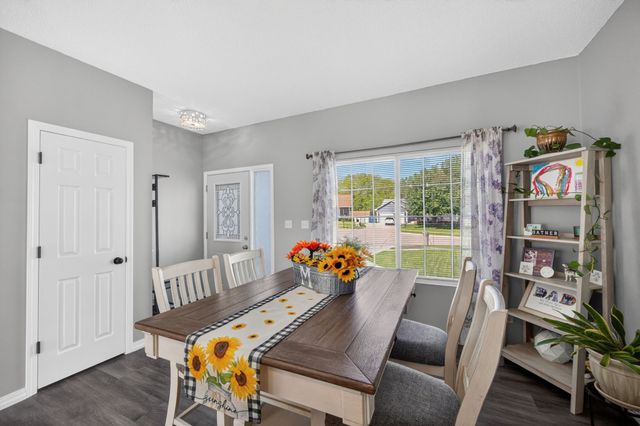 5015 71st Street, Urbandale, IA 50322