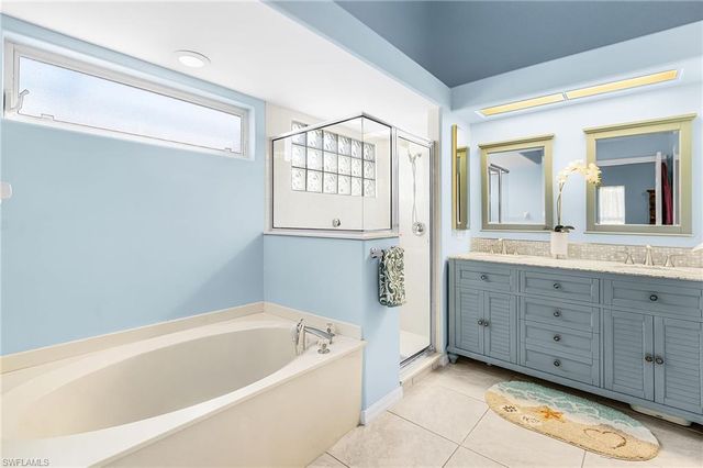 9391 Palm Island CIR, North Fort Myers, FL 33903