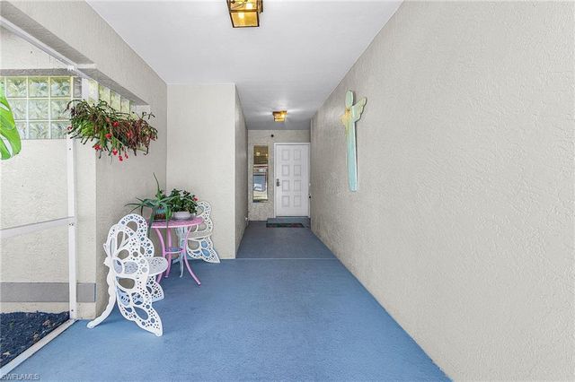 9391 Palm Island CIR, North Fort Myers, FL 33903