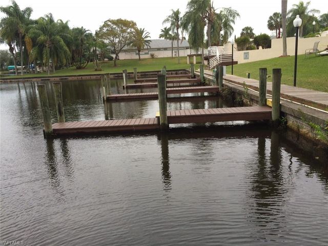 9391 Palm Island CIR, North Fort Myers, FL 33903