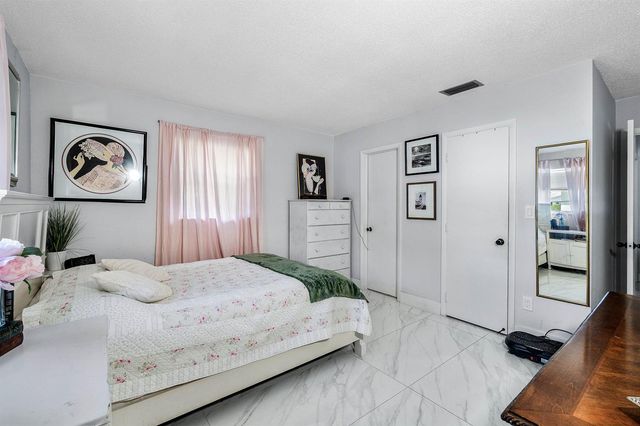 114 SW 8th Court, Boynton Beach, FL 33426