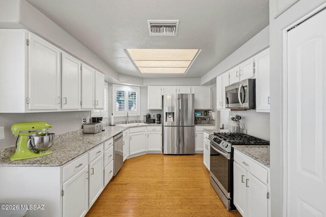 9845 N Meadow Flower Place, Tucson, AZ 85742