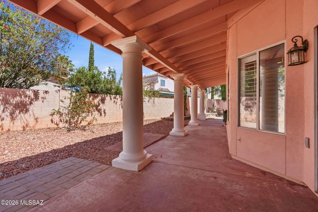 9845 N Meadow Flower Place, Tucson, AZ 85742