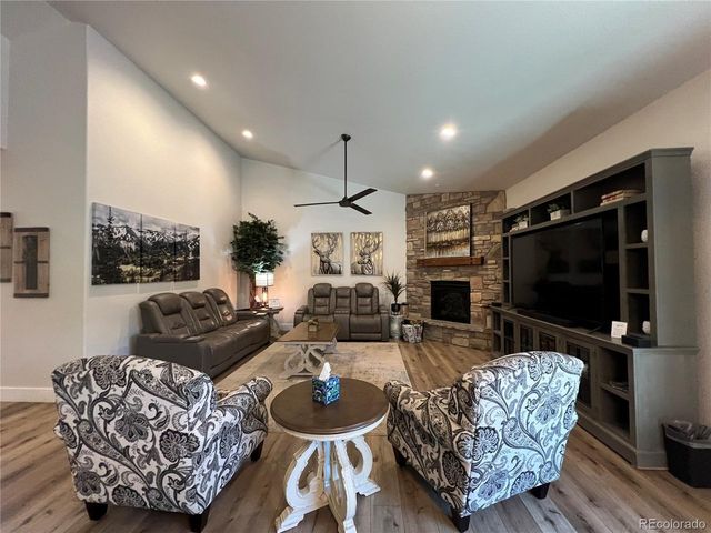 348 Duesouth Rd, Florissant, CO 80816