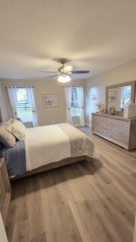 307 SANTA CLARA CIRCLE, Lady Lake, FL 32159