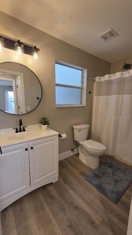 307 SANTA CLARA CIRCLE, Lady Lake, FL 32159