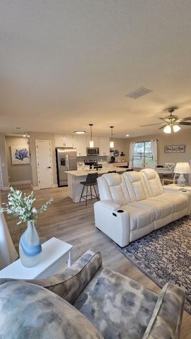 307 SANTA CLARA CIRCLE, Lady Lake, FL 32159