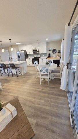 307 SANTA CLARA CIRCLE, Lady Lake, FL 32159