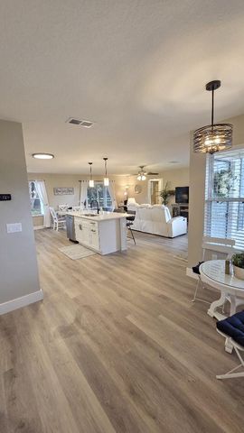 307 SANTA CLARA CIRCLE, Lady Lake, FL 32159