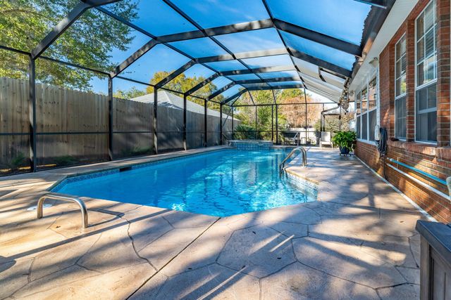 256 NW Ventura Circle, Fort Walton Beach, FL 32548