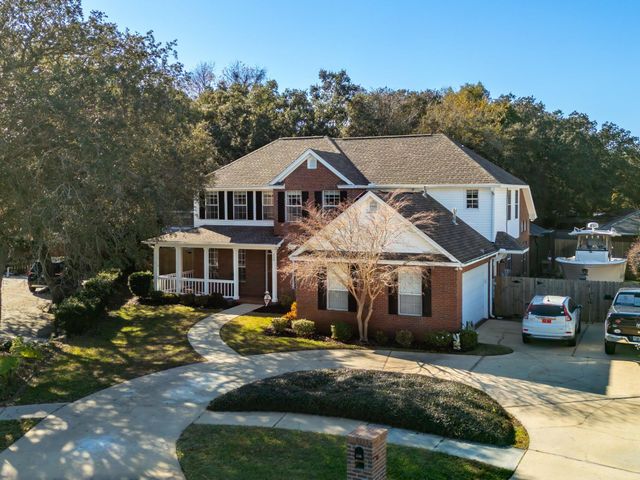 256 NW Ventura Circle, Fort Walton Beach, FL 32548