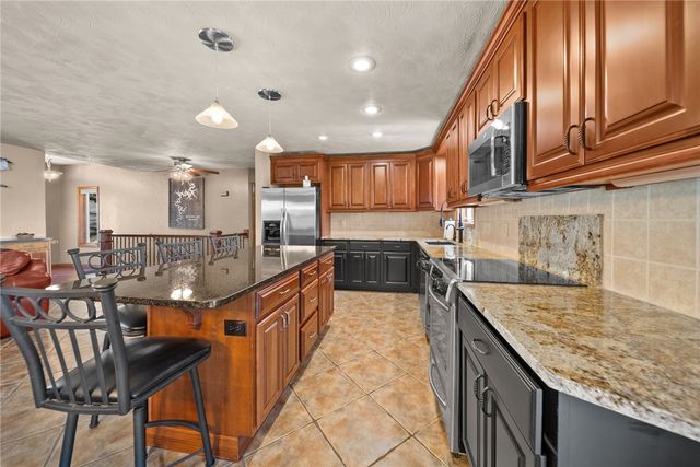 22712 Dam Site Loop, Garfield, AR 72732