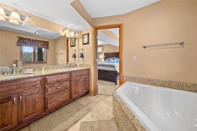 22712 Dam Site Loop, Garfield, AR 72732