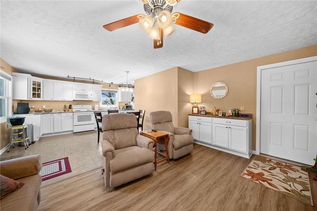 22712 Dam Site Loop, Garfield, AR 72732