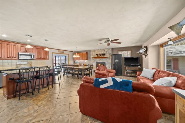 22712 Dam Site Loop, Garfield, AR 72732