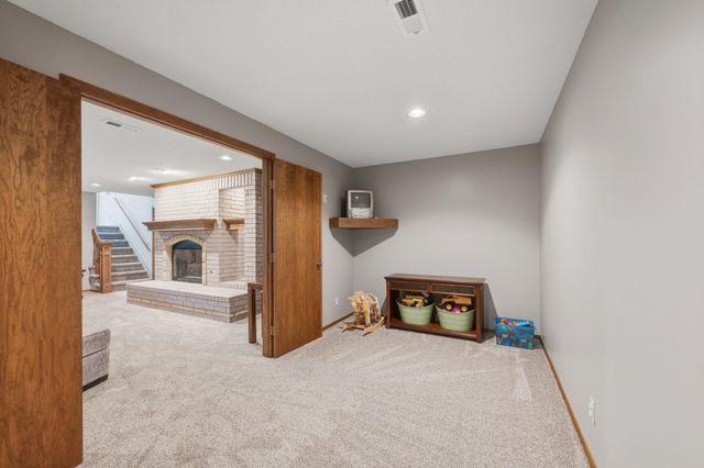 2411 N High Point Cir, Wichita, KS 67205