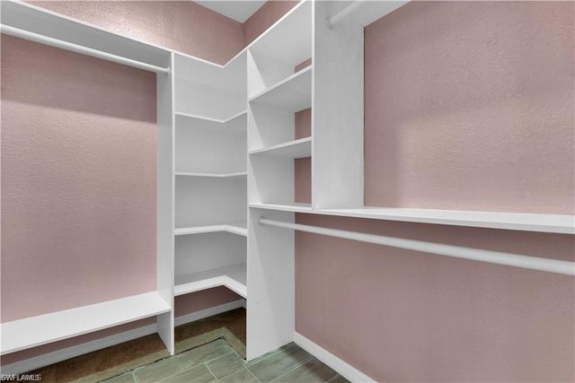 9204 Woodhurst DR, Naples, FL 34120