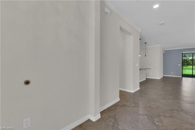 9204 Woodhurst DR, Naples, FL 34120