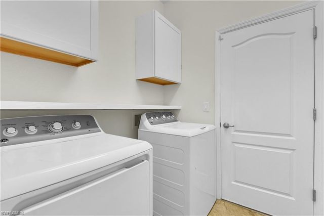 9204 Woodhurst DR, Naples, FL 34120