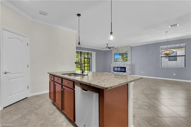 9204 Woodhurst DR, Naples, FL 34120