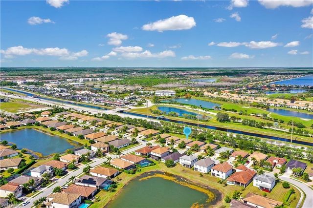 9204 Woodhurst DR, Naples, FL 34120