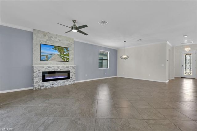 9204 Woodhurst DR, Naples, FL 34120