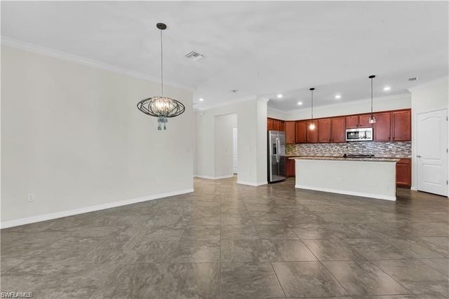 9204 Woodhurst DR, Naples, FL 34120