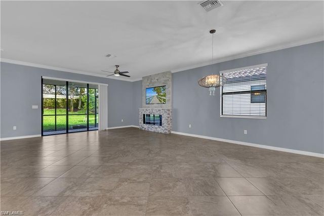 9204 Woodhurst DR, Naples, FL 34120