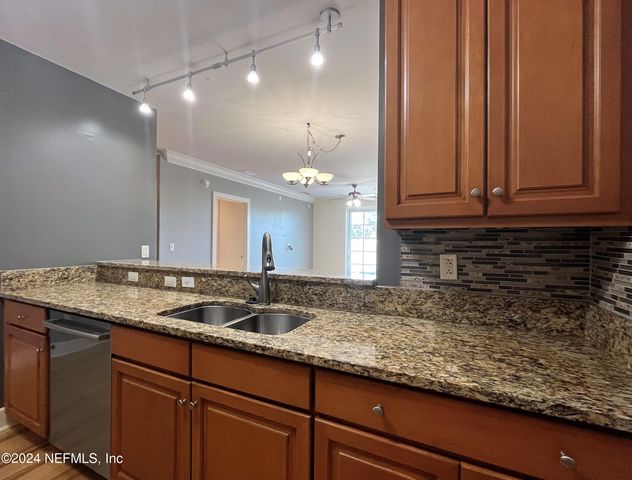 1661 RIVERSIDE Avenue 412, Jacksonville, FL 32204