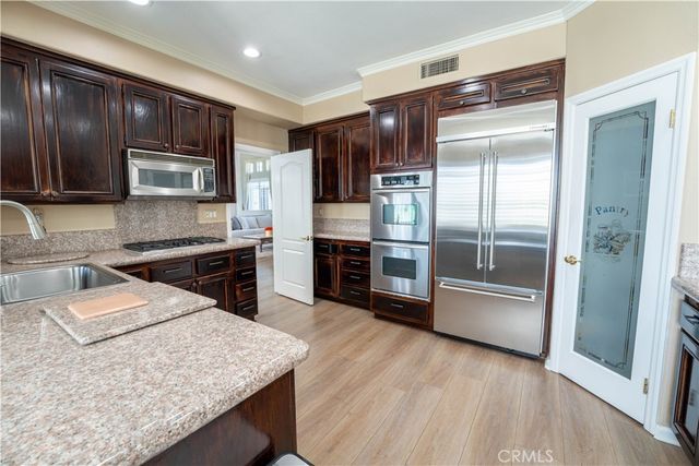 39560 Tinderbox, Murrieta, CA 92562